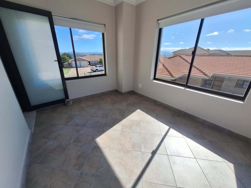 3 Bedroom Property for Sale in Hartenbos Heuwels Western Cape